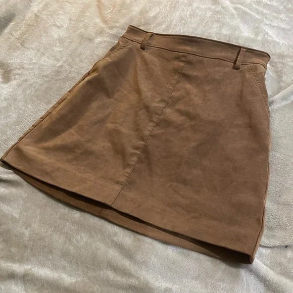 Hollister Suede Skirt - Picture 4 of 5